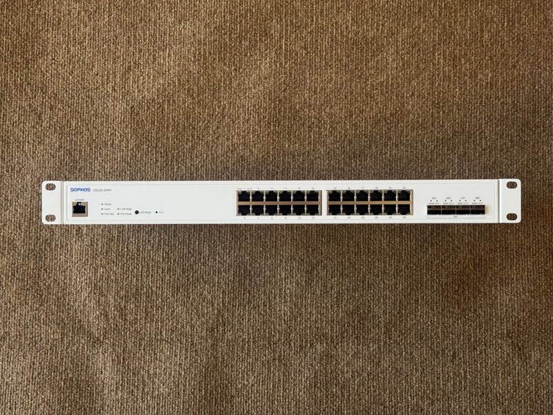 Коммутатор CS110-24FP