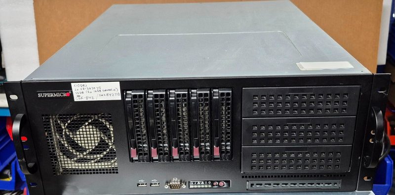 Сервер Supermicro CSE-842