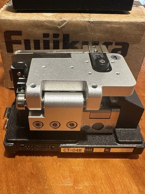 Скалыватель Fujikura CT-04
