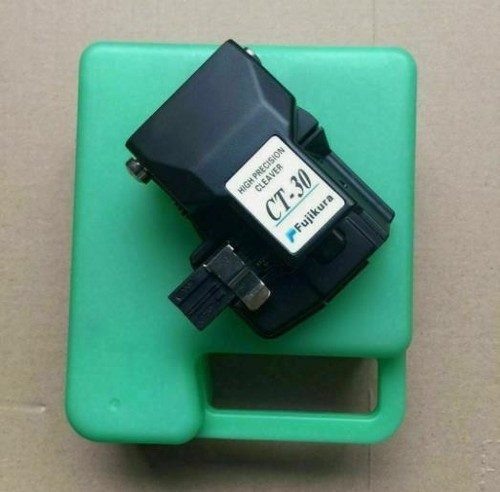 Скалыватель CT-30A