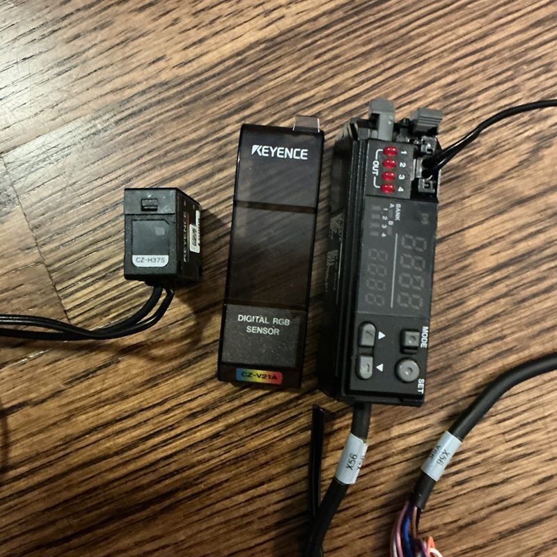 Фотоэлектрический датчик Keyence CZ-V21A