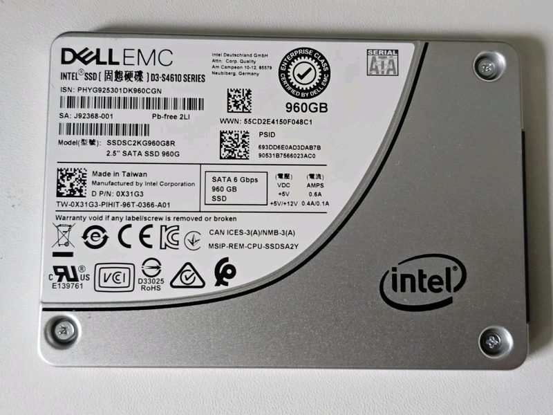 SSD-накопитель Dell D3-S4610