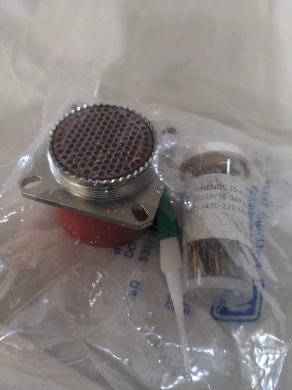 Разъём Amphenol D38999/20FJ35SN