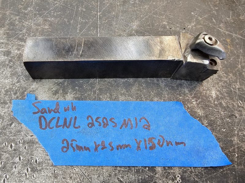 Режущий инструмент Sandvik DCLNL-2525M12