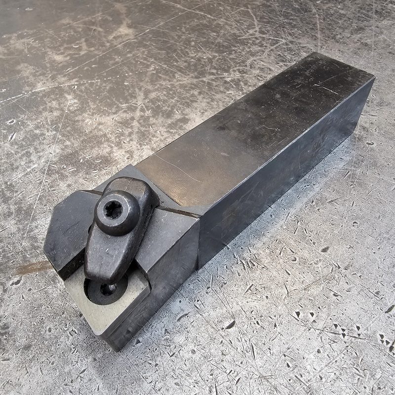 Режущий инструмент Kennametal DCLNR-206D-KC4
