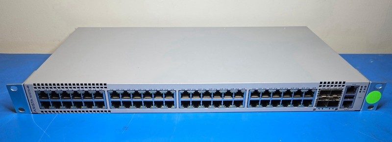 Коммутатор Arista DCS-7010TX-48