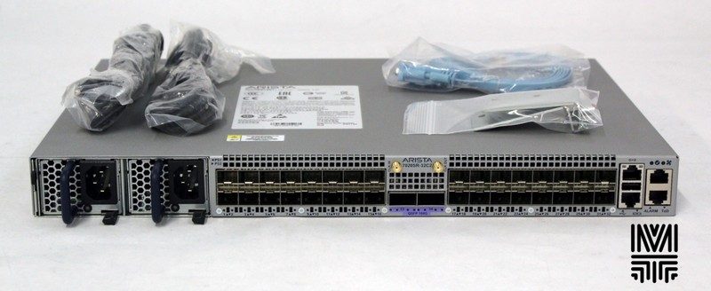 Коммутатор Arista DCS-7020SR-32C2-F