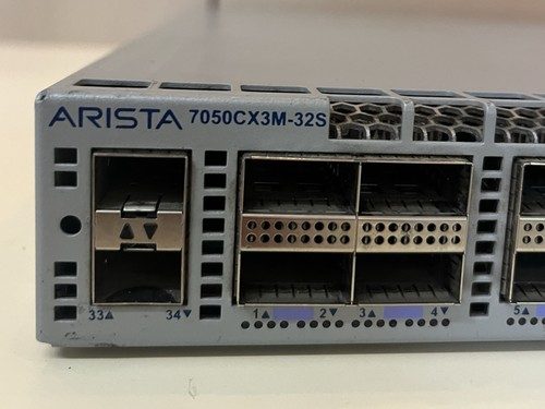 Коммутатор Arista DCS-7050CX3M-32S-R