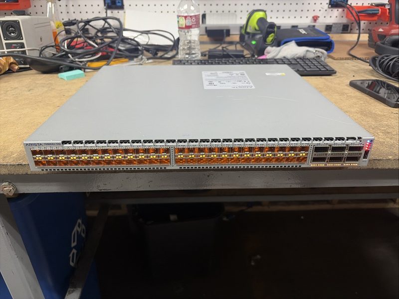 Коммутатор Arista DCS-7050SX2-72Q