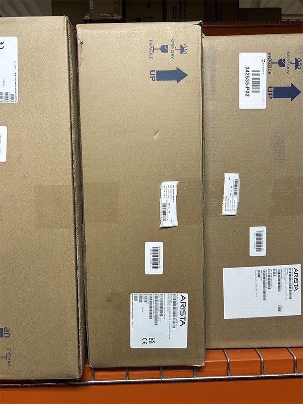 Коммутатор Arista DCS-7050SX3-48C8C-F