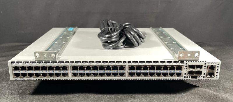 Коммутатор Arista DCS-7050T-52-F