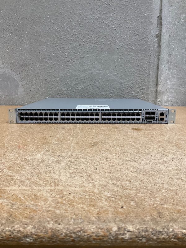 Коммутатор Arista DCS-7050T-52