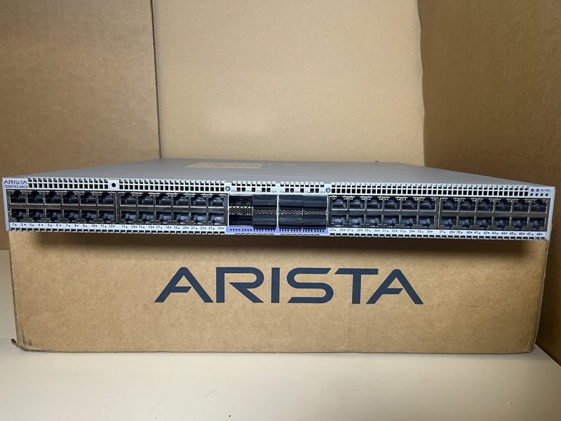 Коммутатор Arista DCS-7050TX3-48C8-R