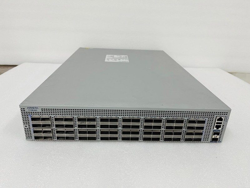 Коммутатор Arista DCS-7170B-64C-F