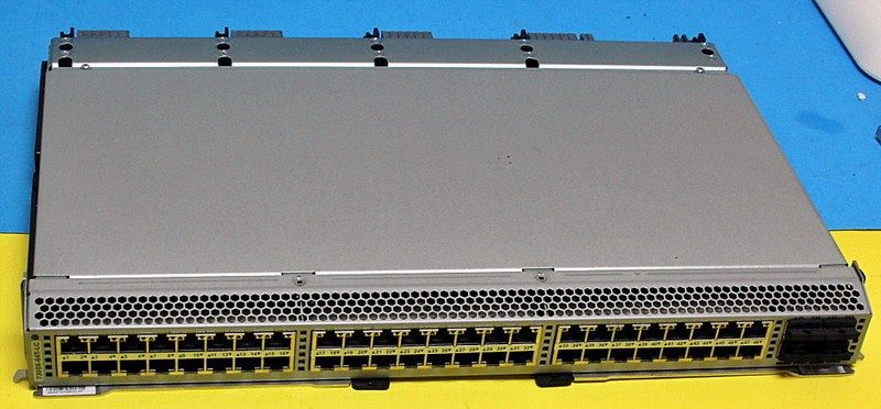 Коммутатор Arista DCS-7300X-64T-LC