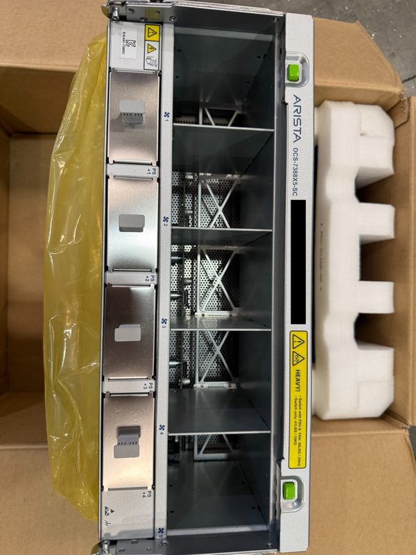 Коммутатор Arista DCS-7388X5-SC-SPARE