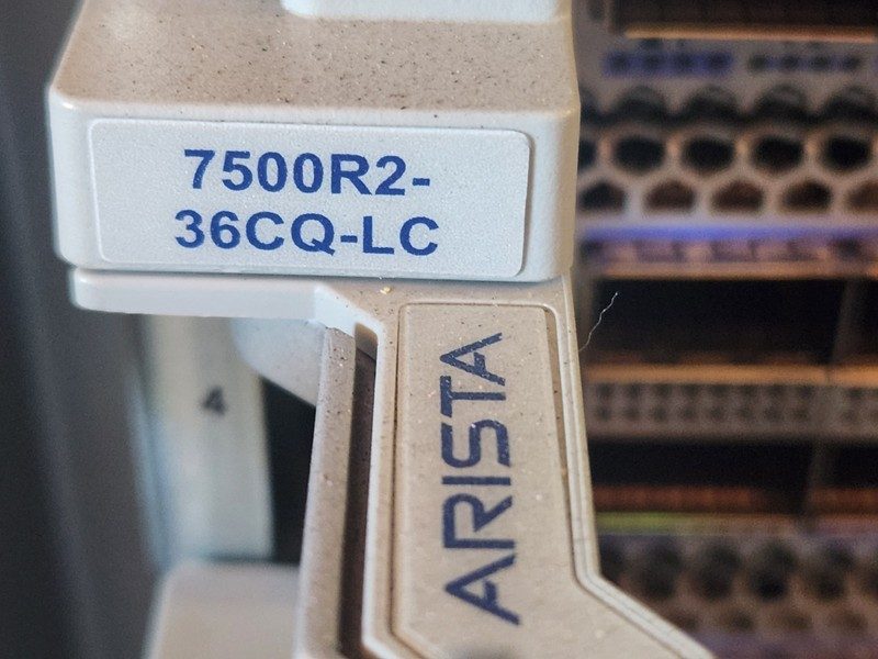 Коммутатор Arista DCS-7500R2-36CQ-LC