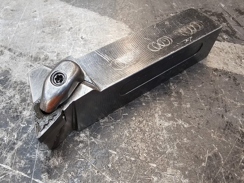 Режущий инструмент Kennametal DDQNR-164C