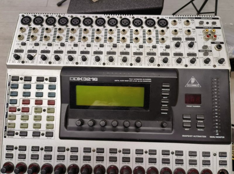 Микшерный пульт DDX3216
