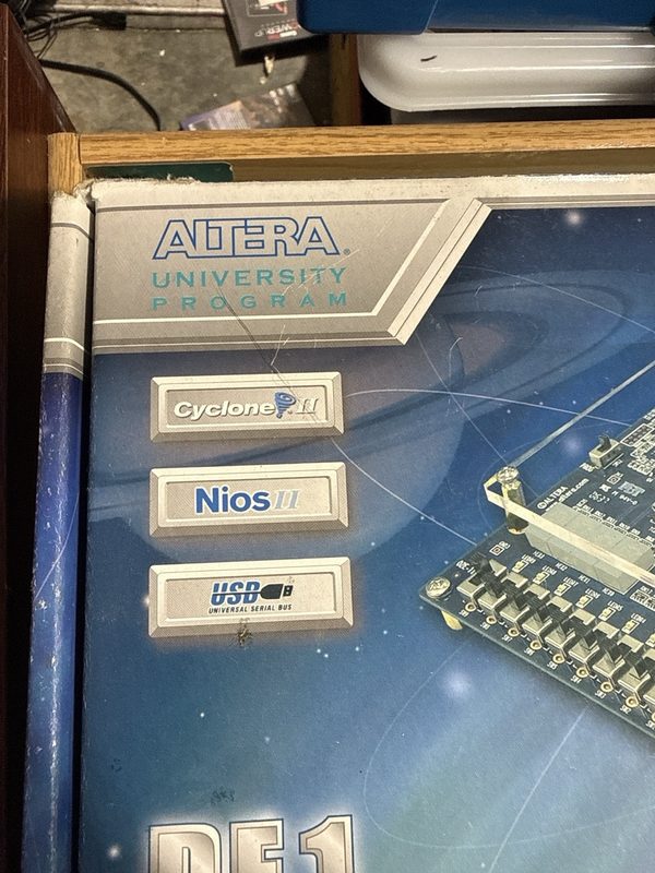 Микросхема ПЛИС Altera DE1-BRD-2C20N