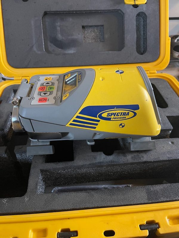 Геодезический прибор Trimble DG613