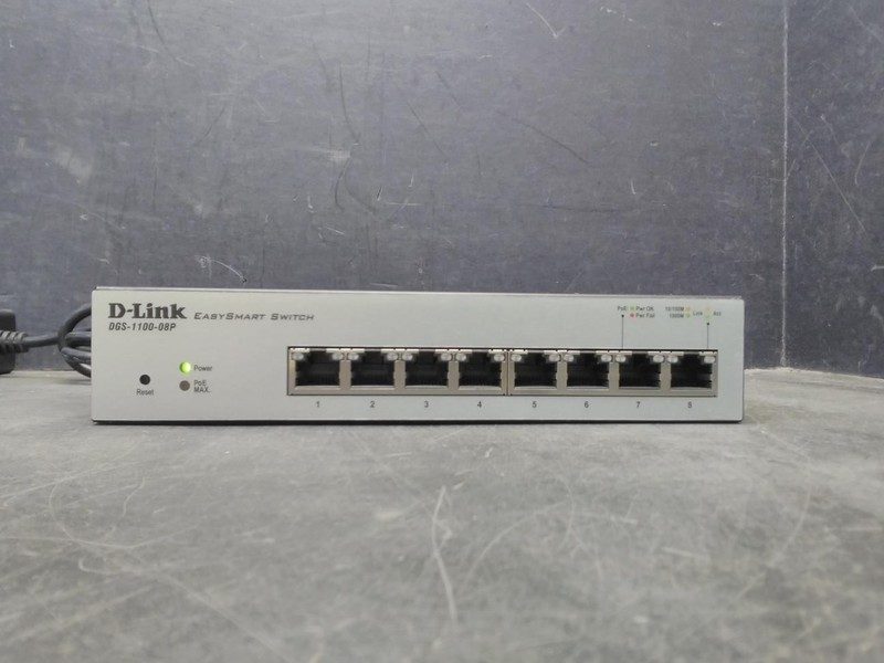 Коммутатор D-Link DGS-1100-08P