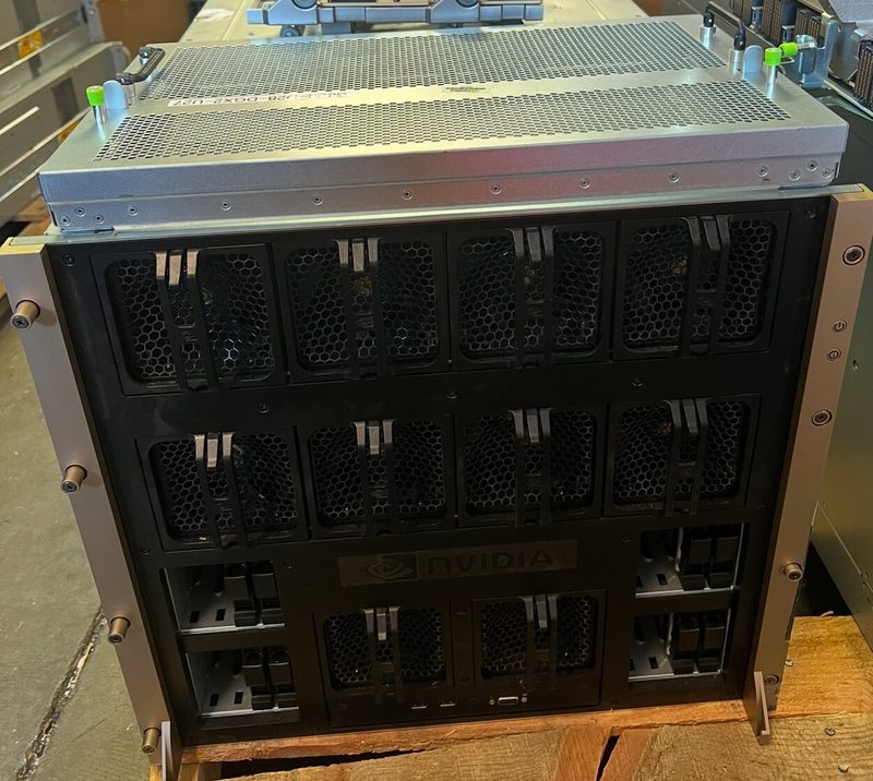 GPU-сервер NVIDIA DGX-2H