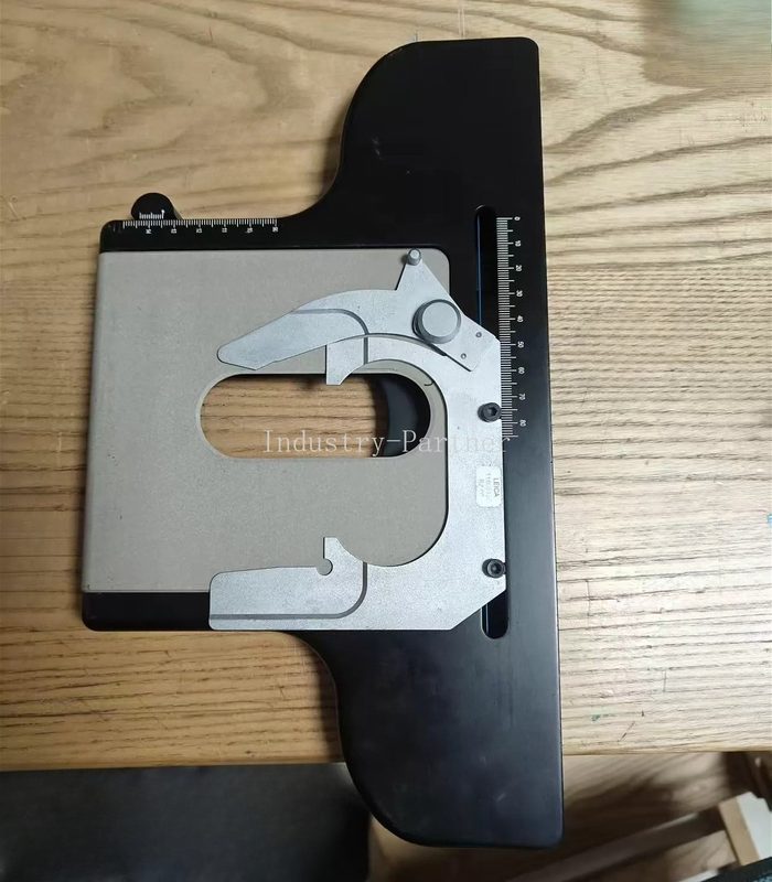 Объектив микроскопа Leica DM2500