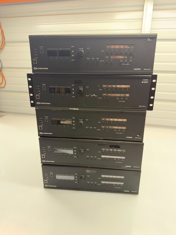Видеокоммутатор Crestron DMPS-200-C