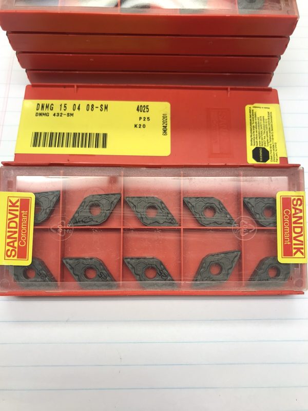 Режущий инструмент Sandvik DNMG432-SM