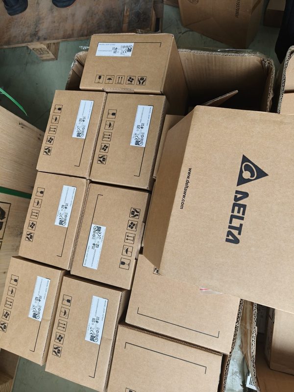 Панель оператора Delta DOP-107WV