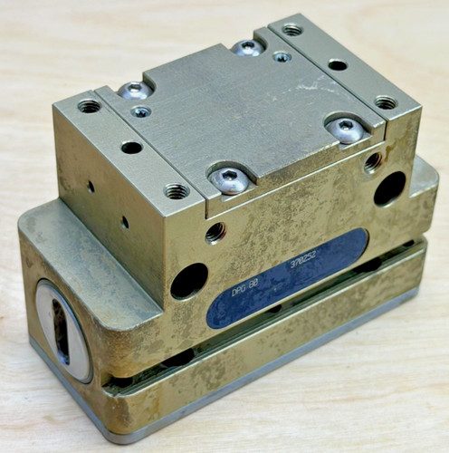 Робот Schunk DPG-80