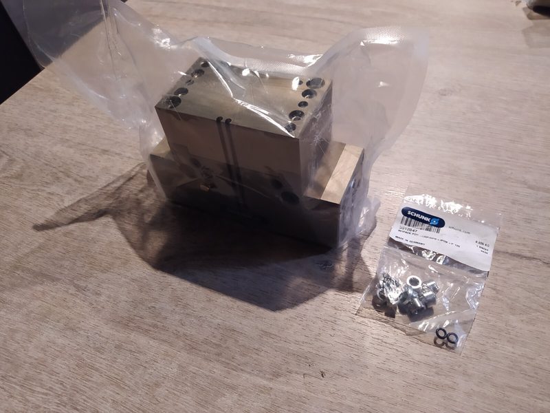 Робот Schunk DPG+125