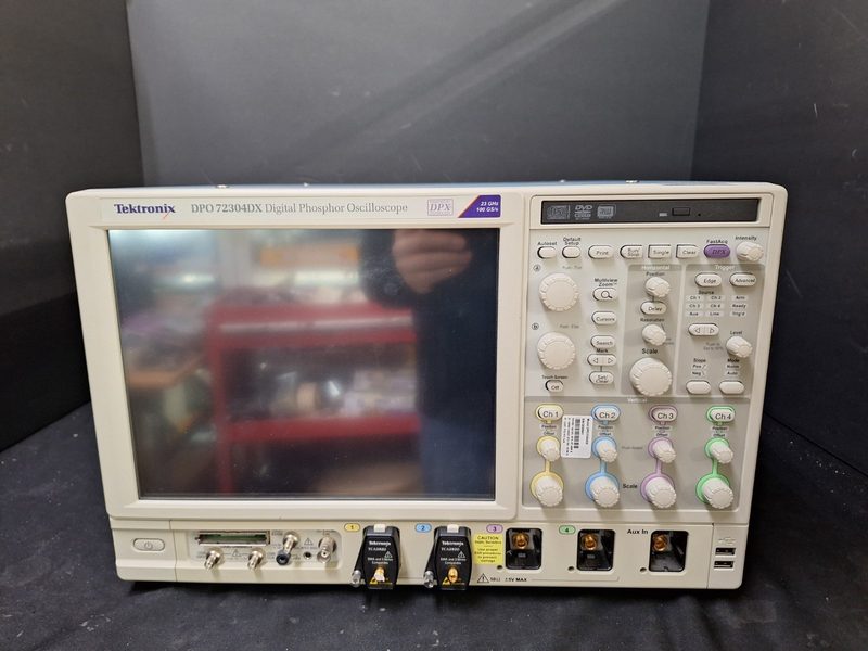 Осциллограф Tektronix DPO72304DX