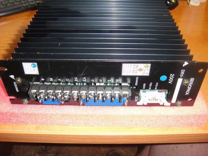 Сервопривод Yaskawa DR1-08AC