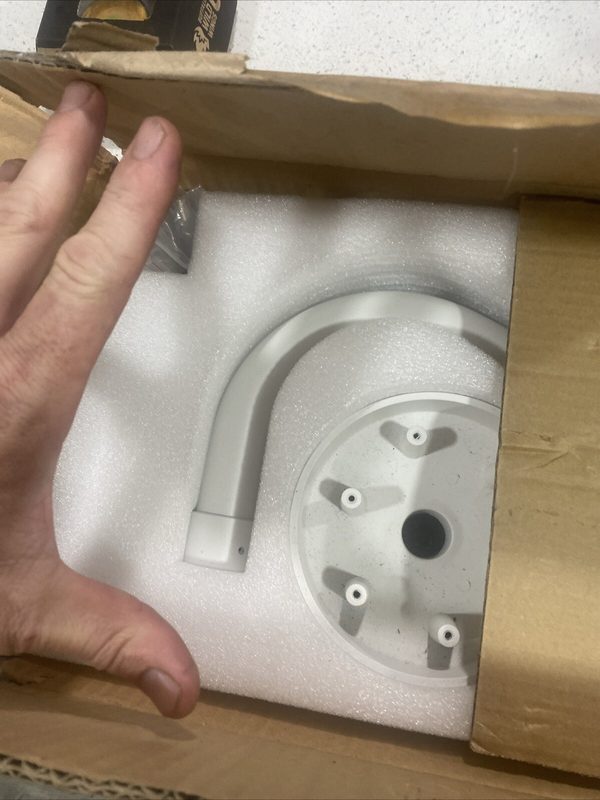 Камера Hikvision DS-1216ZJ