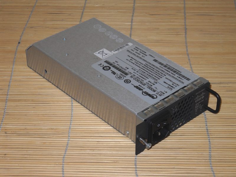 Коммутатор Cisco DS-C24-300AC
