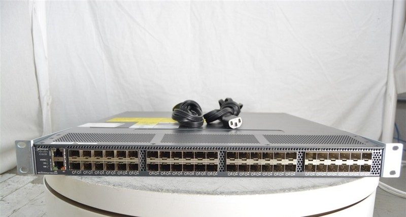 Коммутатор Cisco DS-C9148-32P-K9