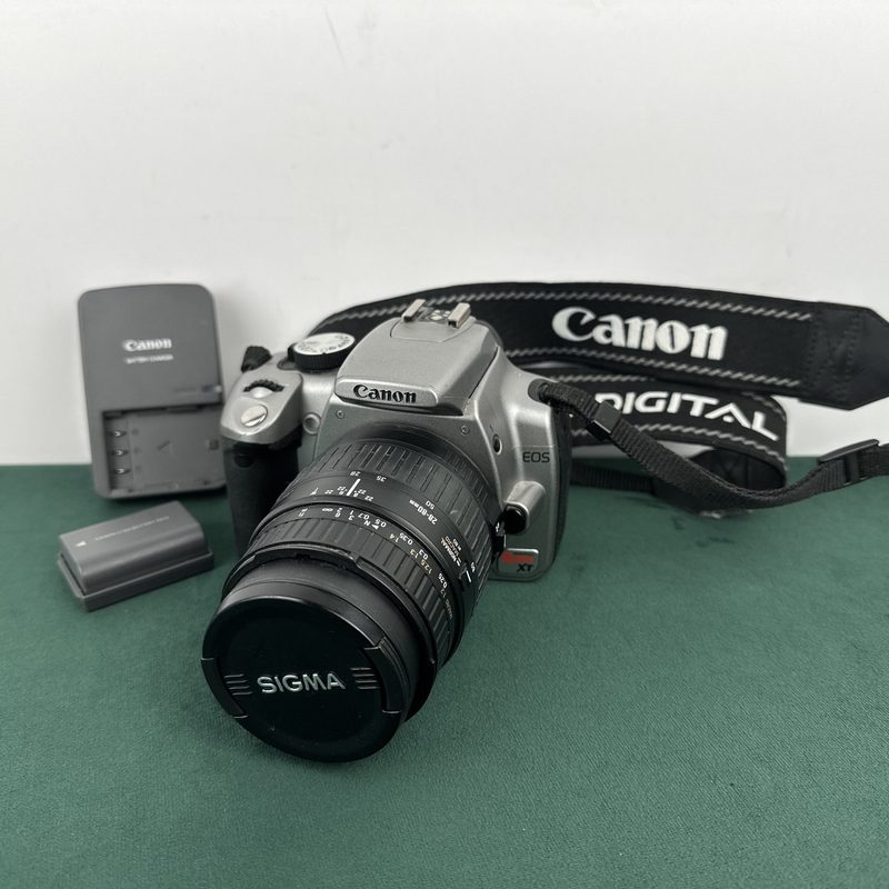 Фотокамера Canon DS126071
