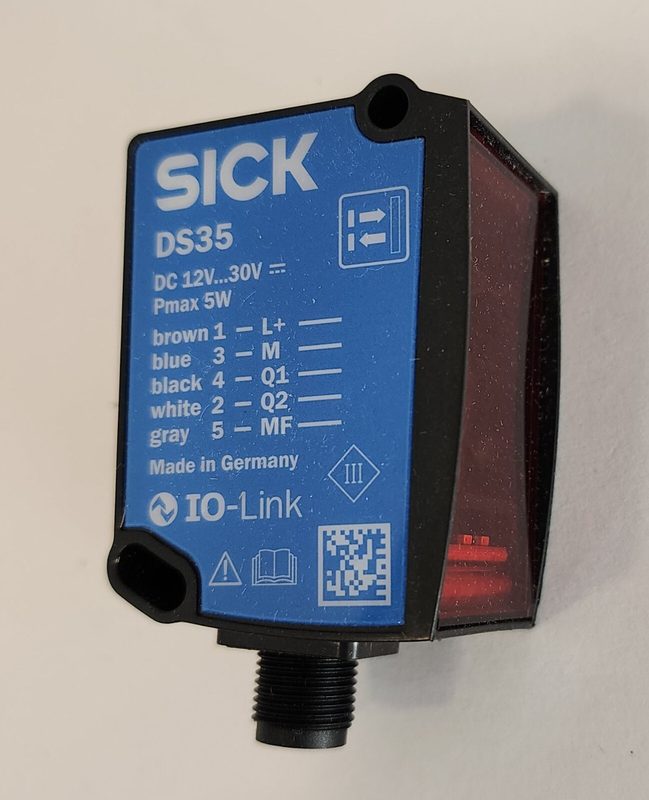 Фотоэлектрический датчик SICK DS35-B15821