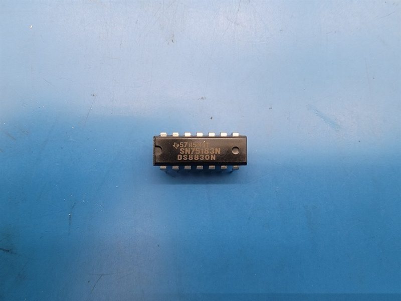 Микросхема DS8830N