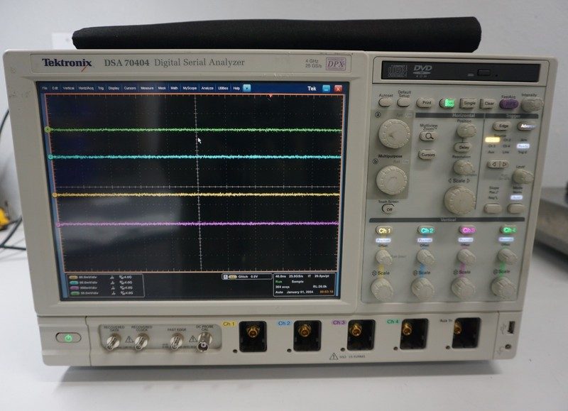 Анализатор Tektronix DSA70404