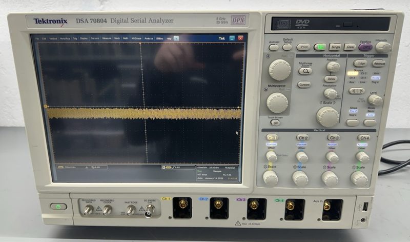 Анализатор Tektronix DSA70804