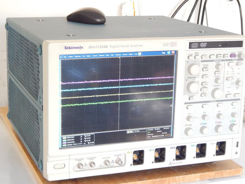 Анализатор Tektronix DSA71254B