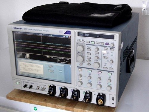 Осциллограф Tektronix DSA72004C