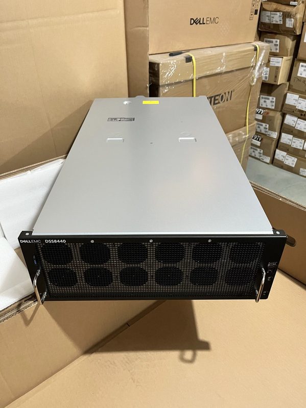 Сервер Dell DSS8440
