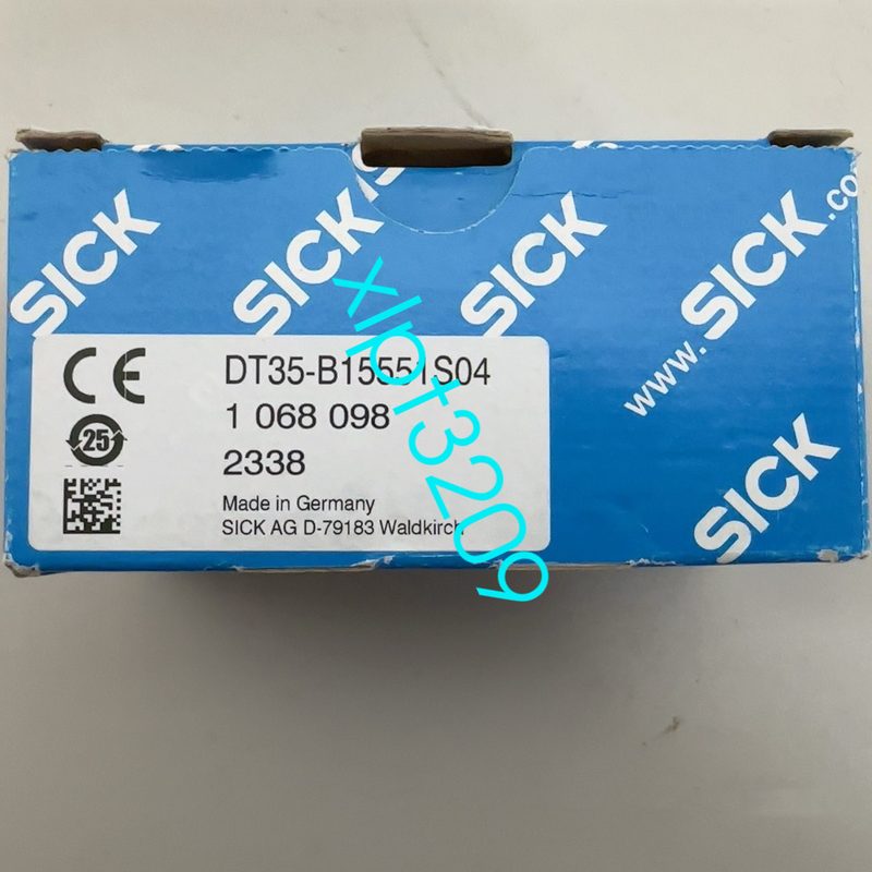 Фотоэлектрический датчик SICK DT35-B15551S04