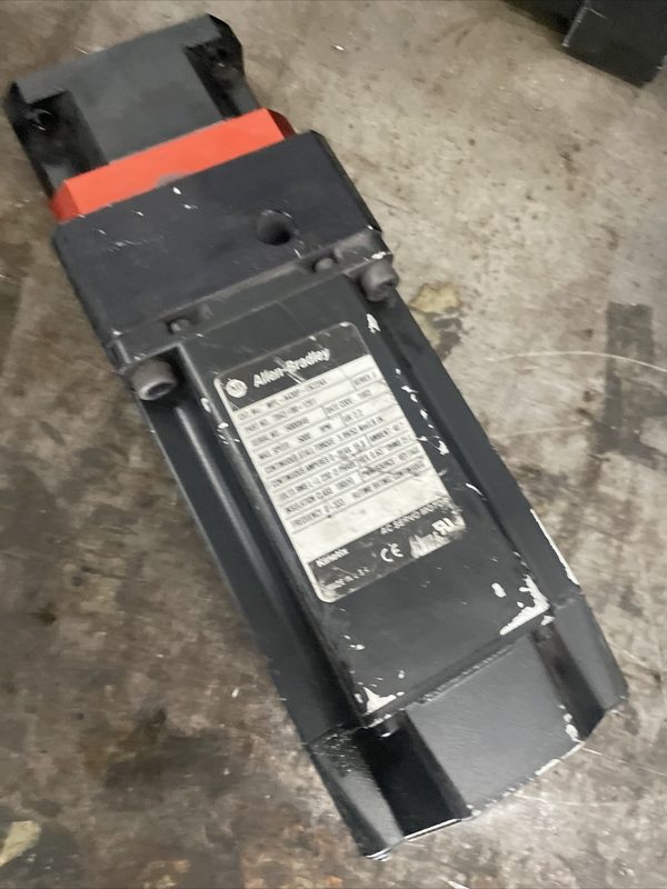 Серводвигатель Allen-Bradley DT90-005