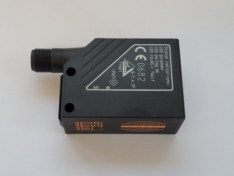 Считыватель RFID ifm DTA100