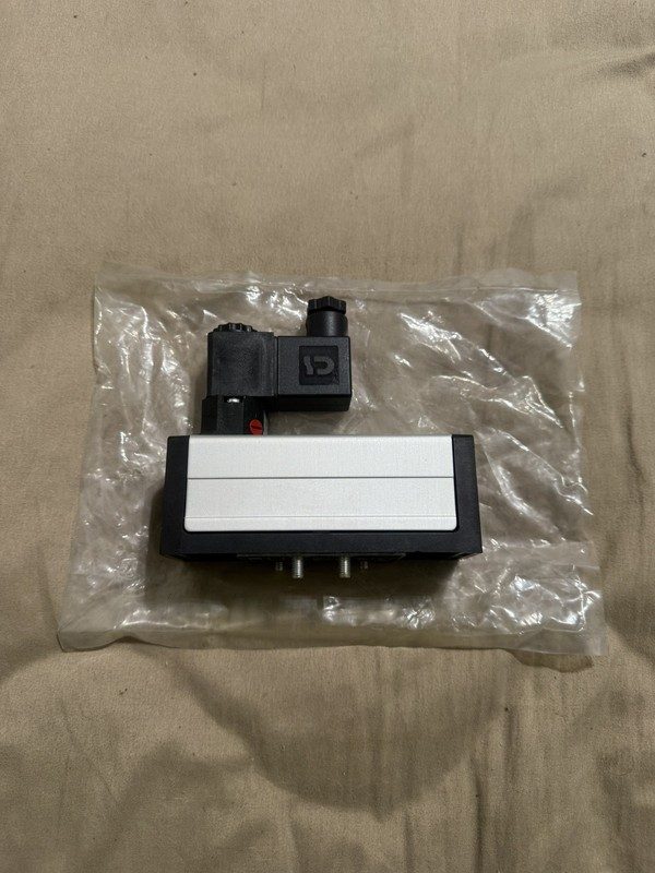 Электромагнитный клапан Parker DX1-621-713C
